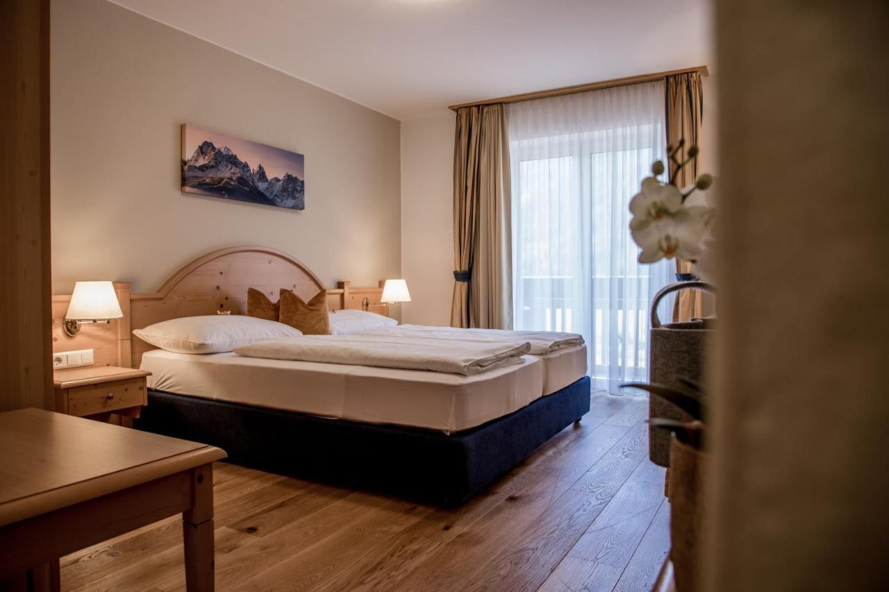 Hotel Gruber セスト エクステリア 写真