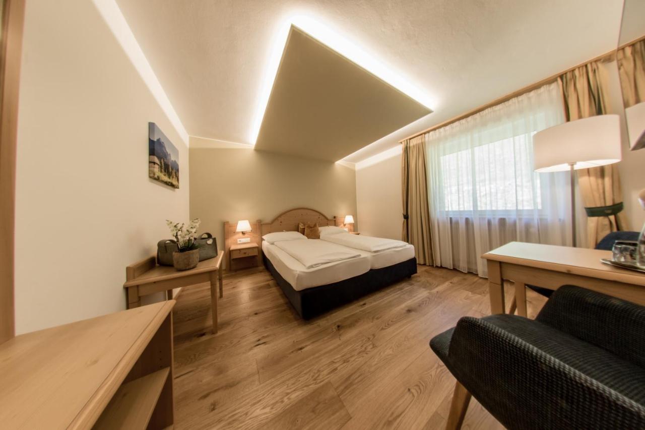 Hotel Gruber セスト エクステリア 写真